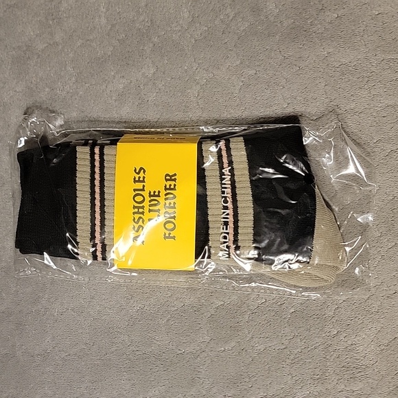 NEW Assholes Live Forever Colorblock Crew Socks, Unisex, Size 6-11 Black Cream - Picture 7 of 9